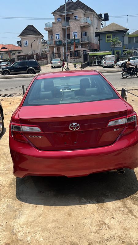 Thumbnail 2 of 2013 TOYOTA Camry SE